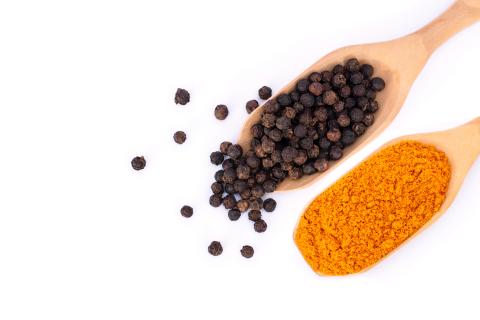 curcumina e piperina